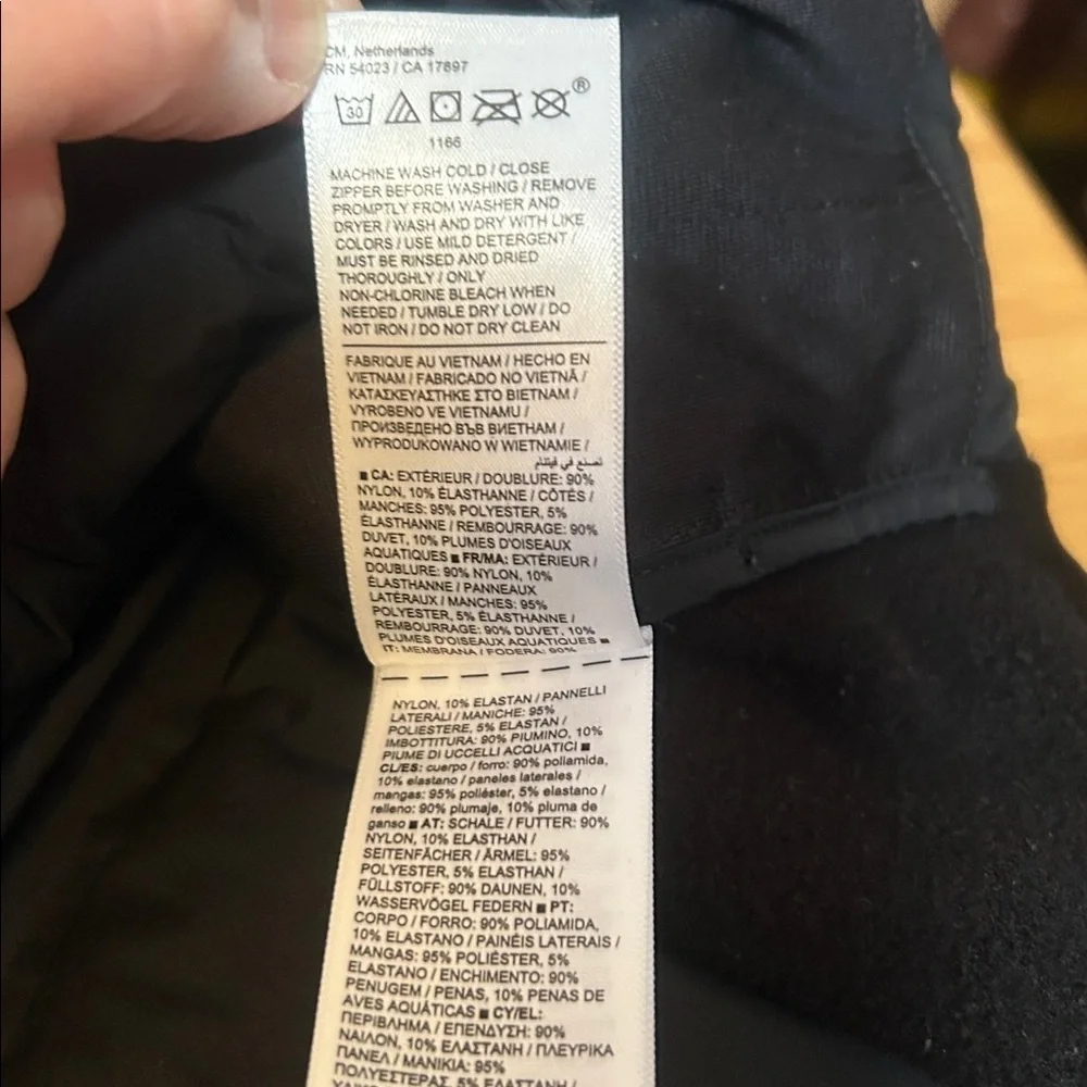 Athleta Inlet Jacket Quilted Down with Hood. Size Small - Picture 12 of 13